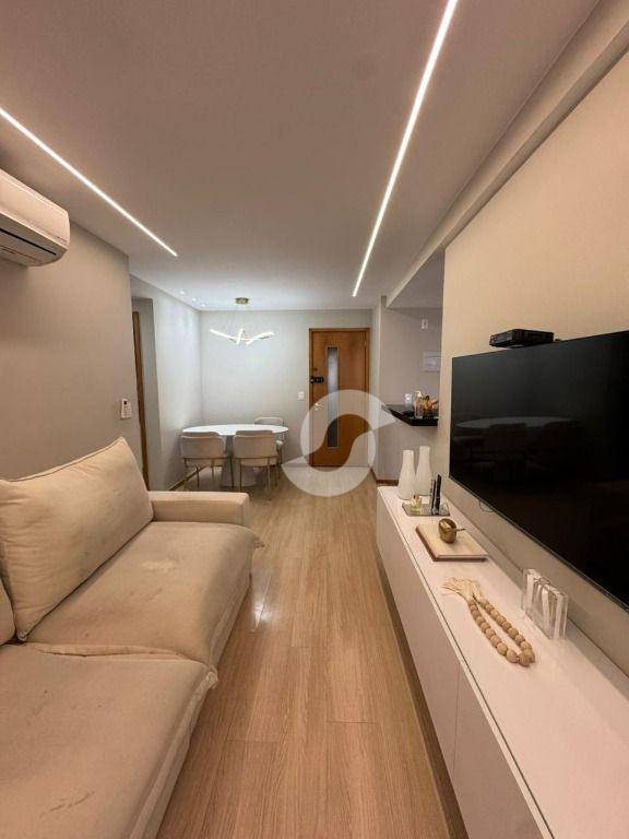  - Apartamento com 2 dormitórios à venda, 56 m² por R$ 450.000,00 - Piratininga - Niterói/RJ