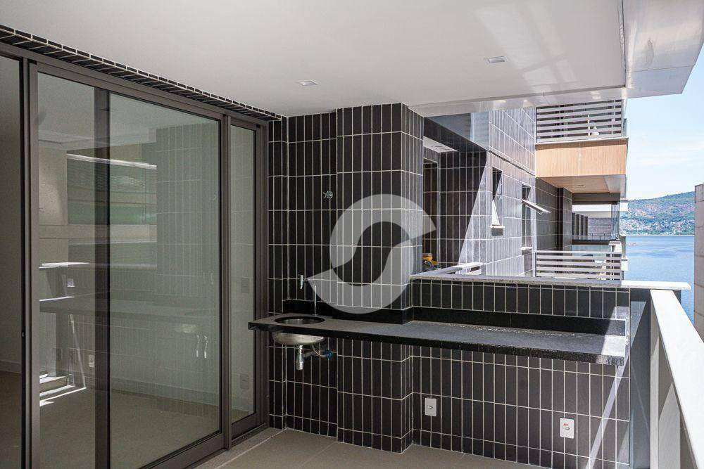  - Apartamento com 3 dormitórios à venda, 140 m² por R$ 2.570.000,00 - Icaraí - Niterói/RJ