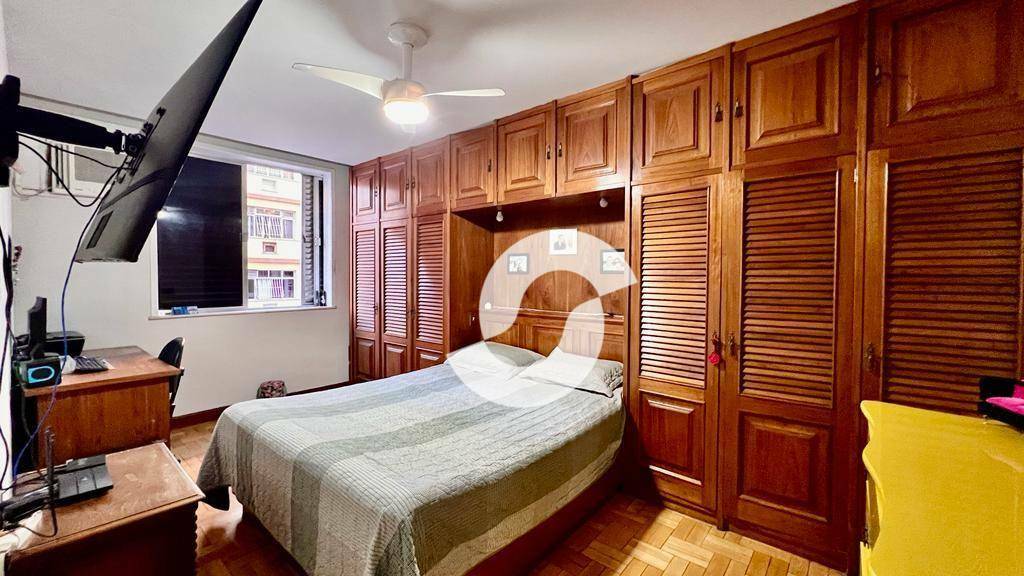  - Excelente apartamento de 3 quartos  , apartamento  amplo com 1 vaga , próximo ao comércio