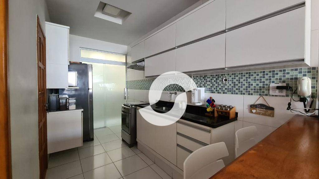  - Apartamento com 3 dormitórios à venda, 105 m² por R$ 595.000,00 - São Francisco - Niterói/RJ