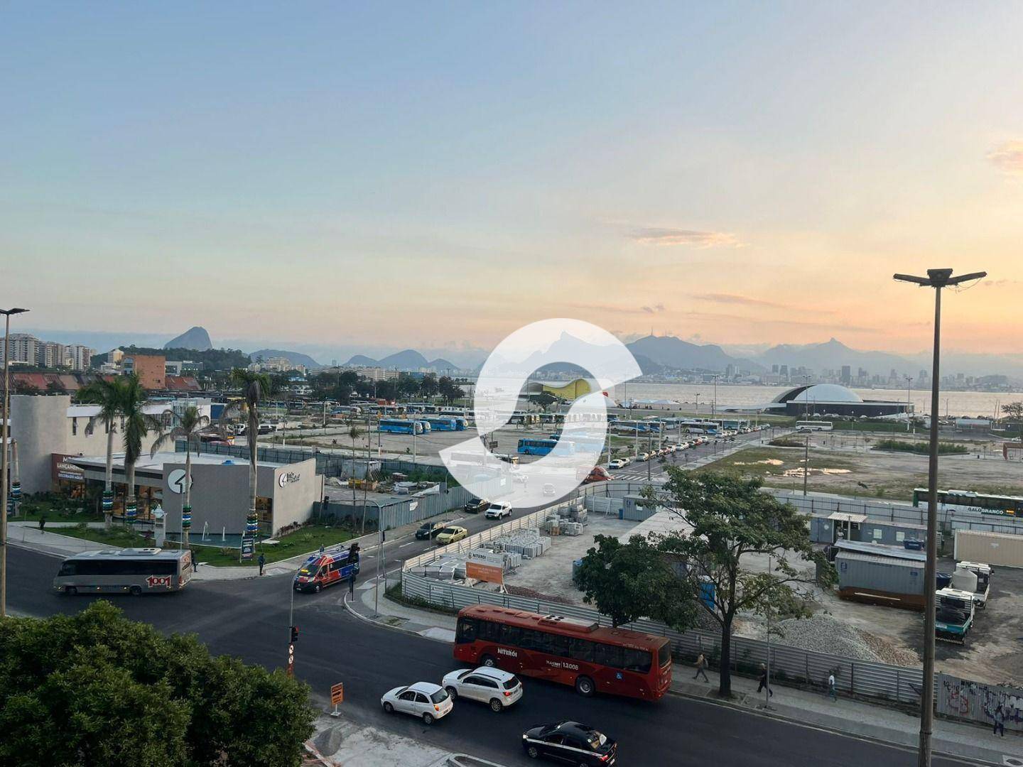Apartamento à venda com 2 quartos, 103m² - Centro,Niterói