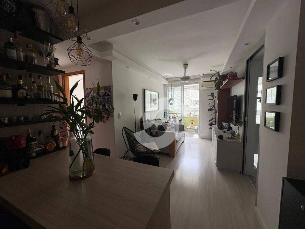 Apartamento à venda com 2 quartos, 60m² - Maria Paula,Niterói