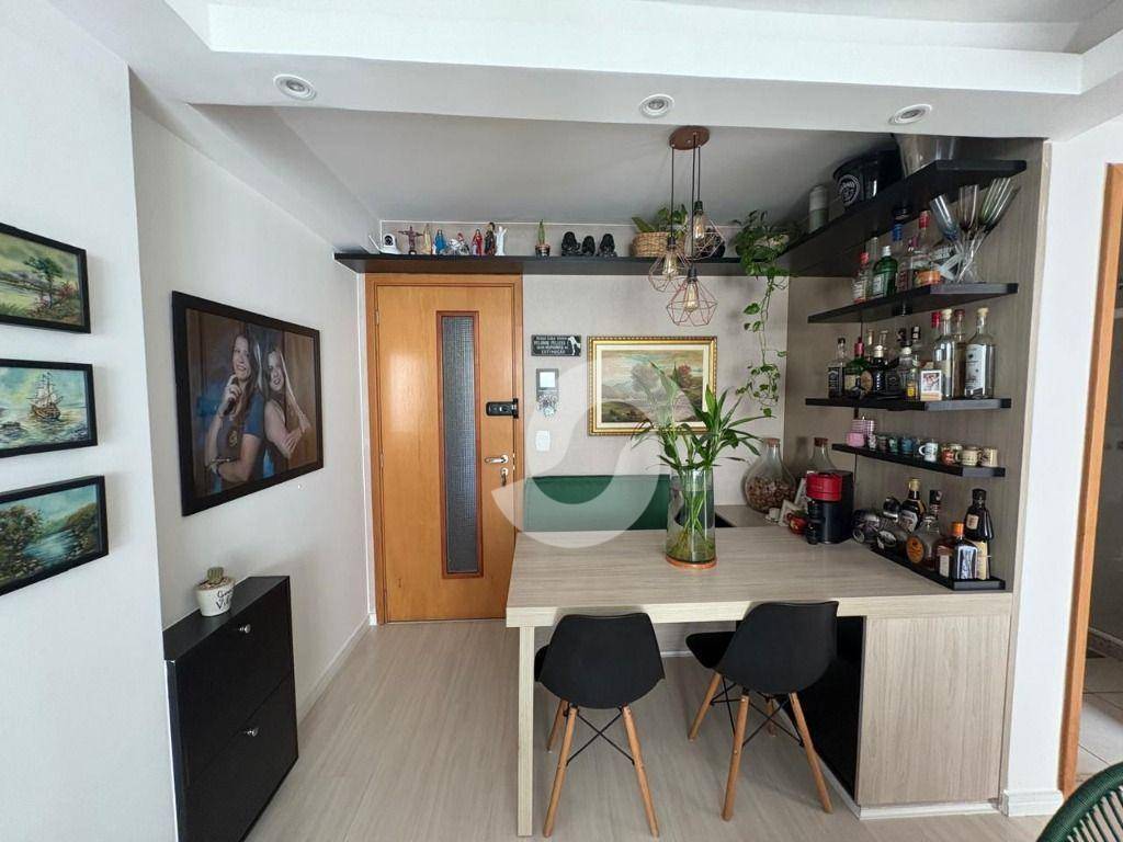  - Apartamento com 2 dormitórios à venda, 60 m² por R$ 360.000,00 - Maria Paula - Niterói/RJ
