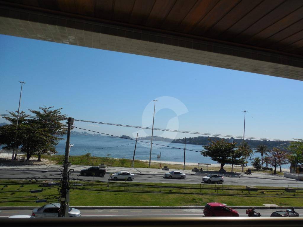 Apartamento à venda com 4 quartos, 174m² - Charitas,Niterói