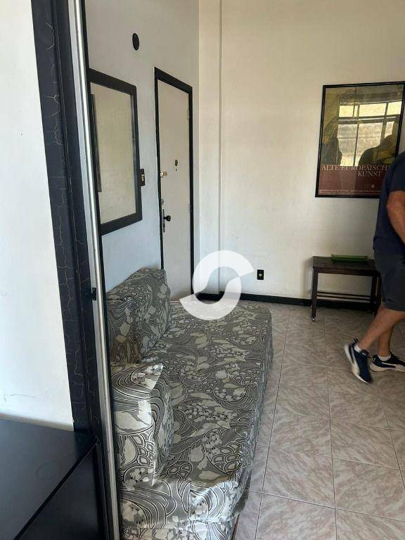  - Apartamento com 1 dormitório no miolo do comércio, 50 m² por R$ 190.000 - Centro - Niterói/RJ