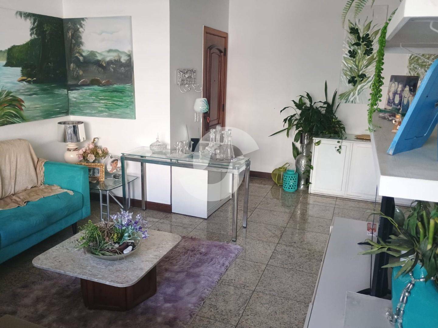  - Apartamento três dormitórios, suíte, varanda, duas vagas