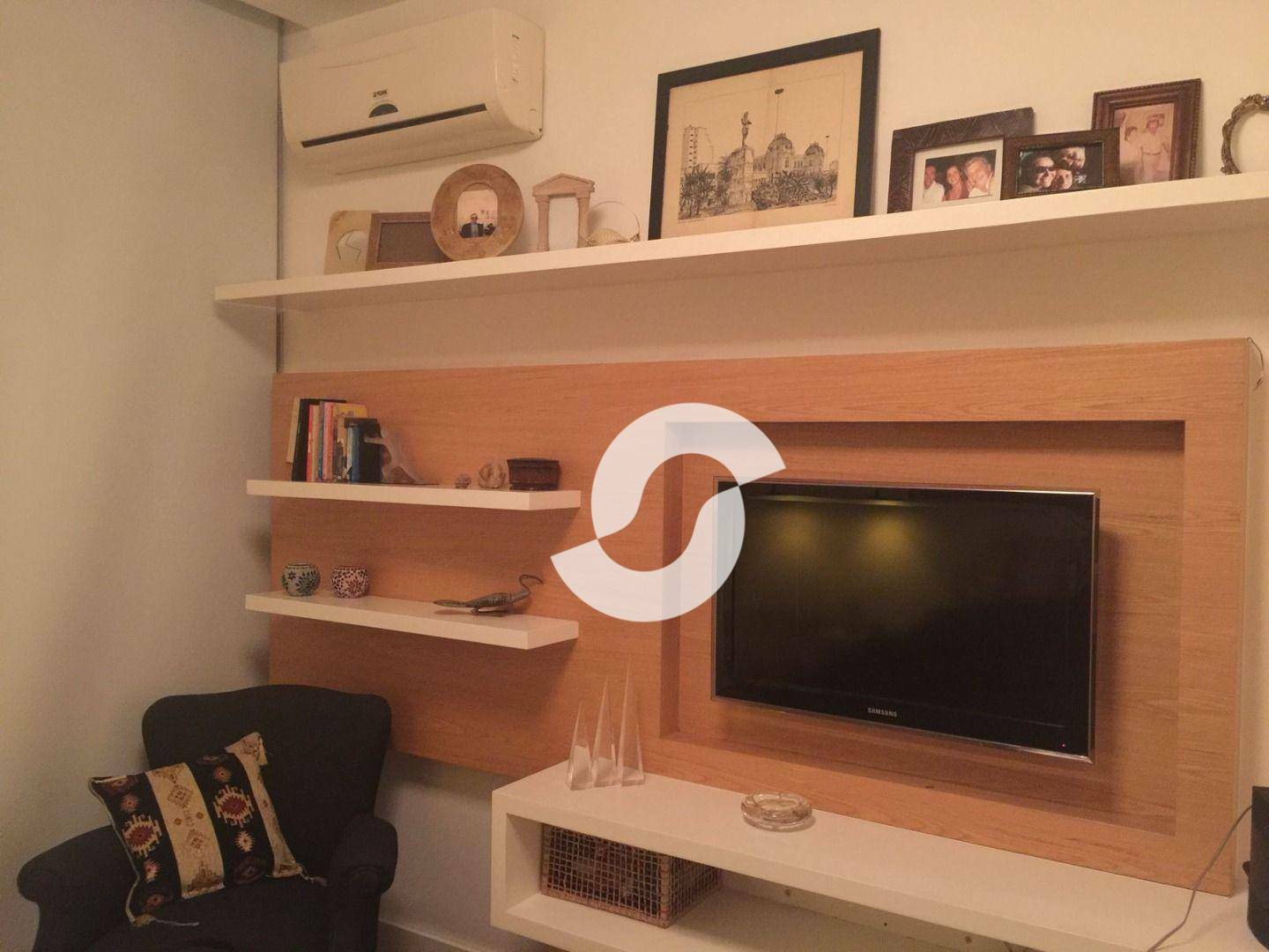  - LINDO APARTAMENTO