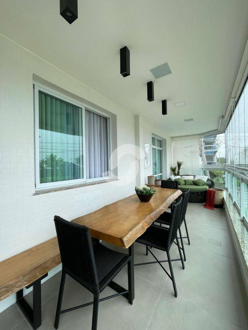  - Apartamento com 3 dormitórios à venda, 120 m² por R$ 1.900.000,00 - Piratininga - Niterói/RJ