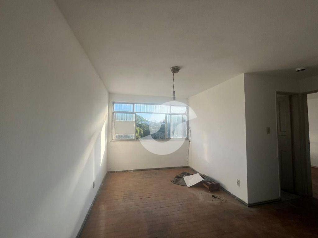 Apartamento à venda com 2 quartos, 50m² - Fátima,Niterói