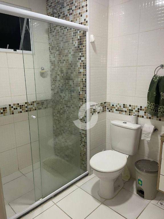  - Excelente oportunidade no Condomínio Mérito Barreto! Apartamento de frente, totalmente mobiliado, com acabamento em porcelanato em todos os cômodos. C