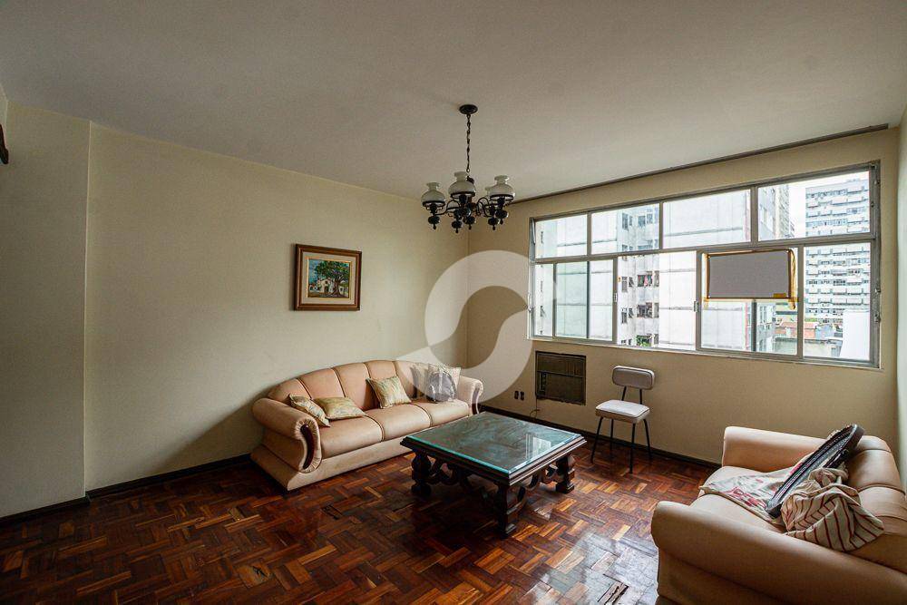  - Apartamento com 4 quartos,, ótima localização,vaga, suíte e dependência completa 142 m² por R$ 740.000 - Icaraí - Niterói/RJ