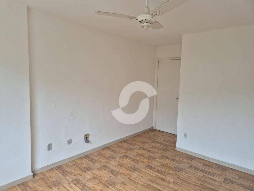  - Apartamento com 2 dormitórios à venda, 85 m² por R$ 320.000,00 - Santa Rosa - Niterói/RJ
