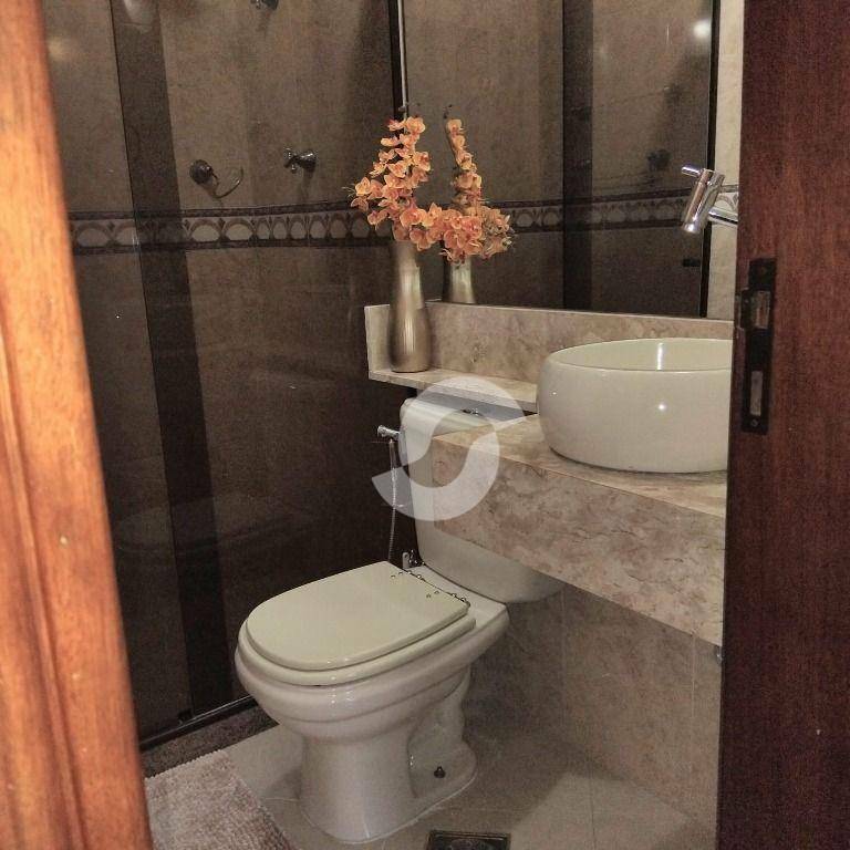  - Apartamento com 2 dormitórios à venda, 85 m² por R$ 700.000,00 - Icaraí - Niterói/RJ