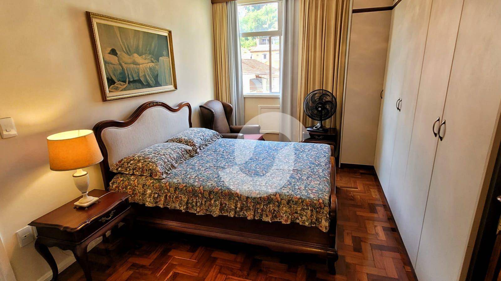  - Excelente Apartamento Reformado a 2 Quadras da Praia de Icaraí