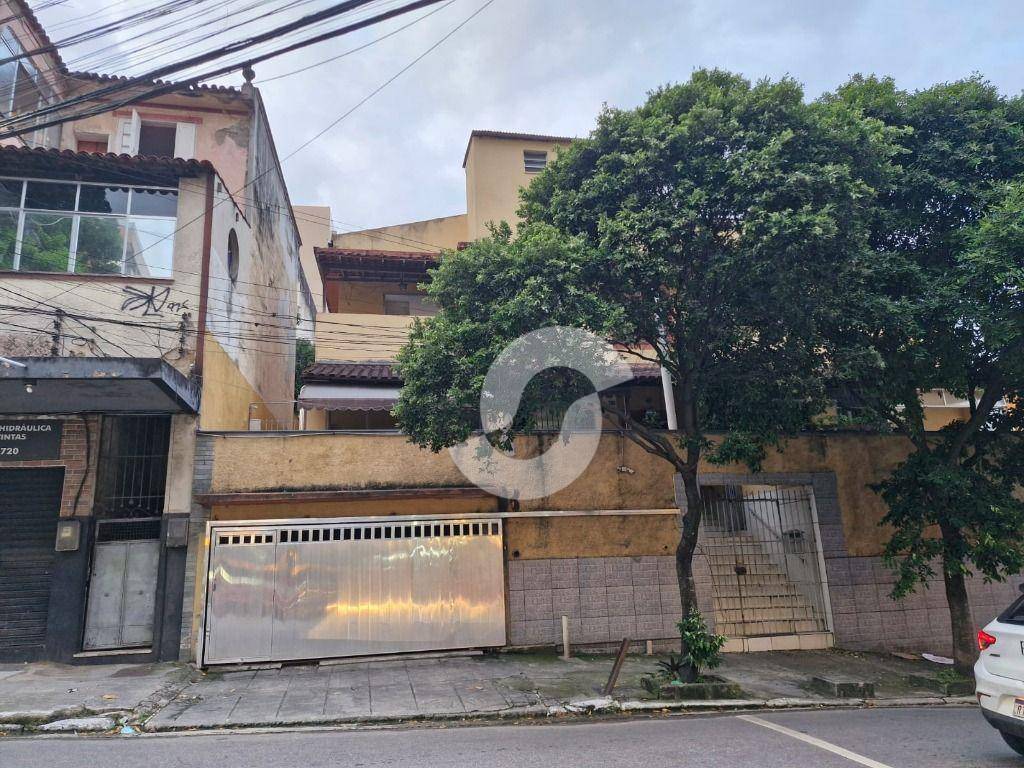 Apartamento à venda com 3 quartos, 135m² - Santa Rosa,Niterói