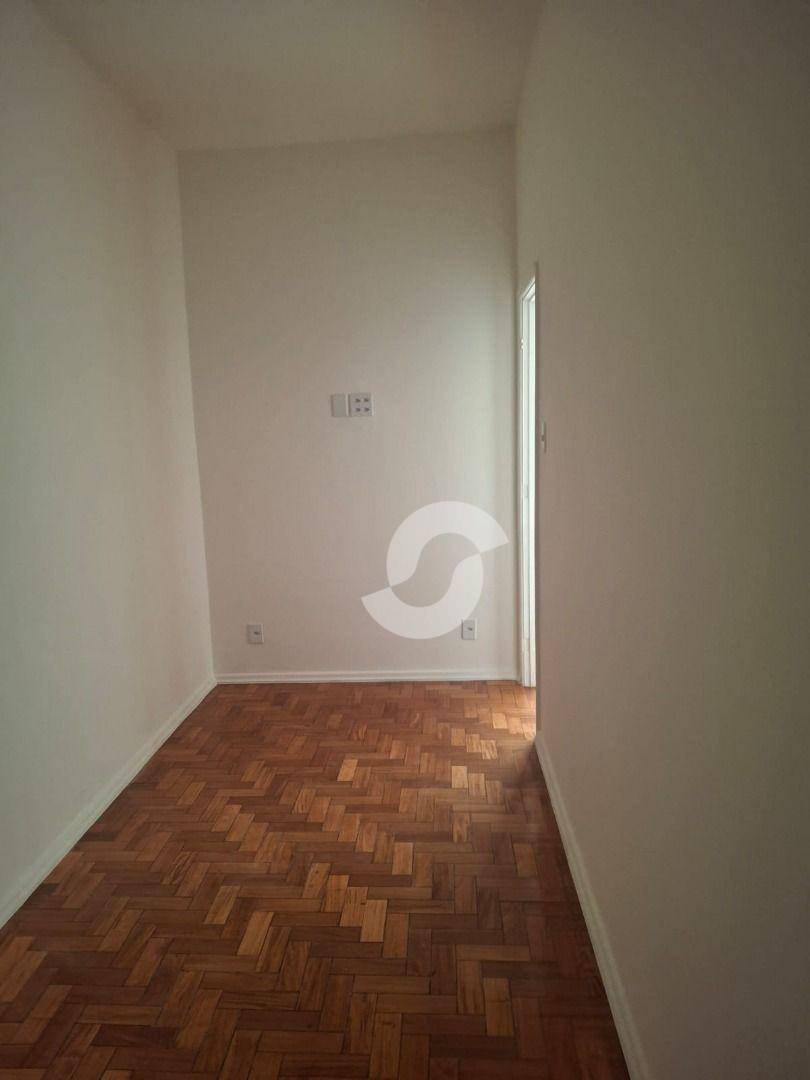  - Apartamento com 2 dormitórios à venda, 74 m² por R$ 250.000,00 - Centro - Niterói/RJ