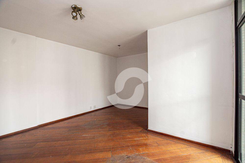  - APARTAMENTO COM VARANDA ICARAÍ