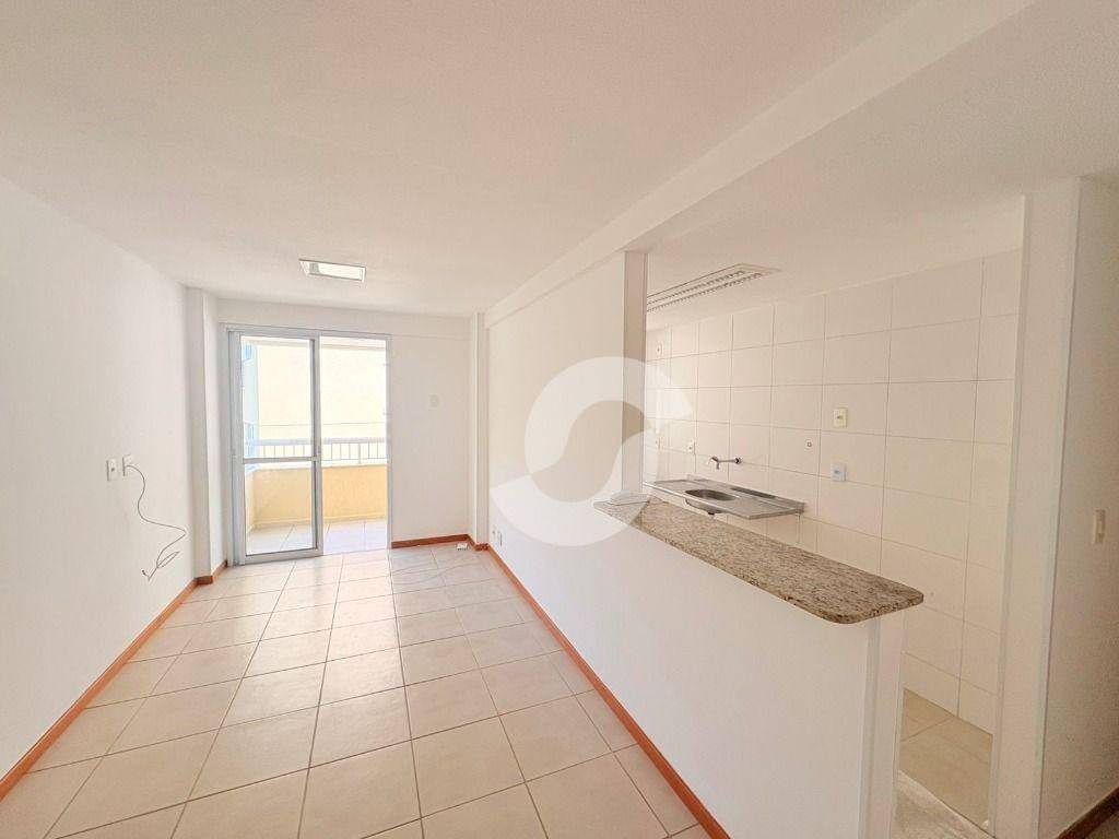  - Apartamento com 2 dormitórios à venda, 65 m² por R$ 340.000,00 - Piratininga - Niterói/RJ