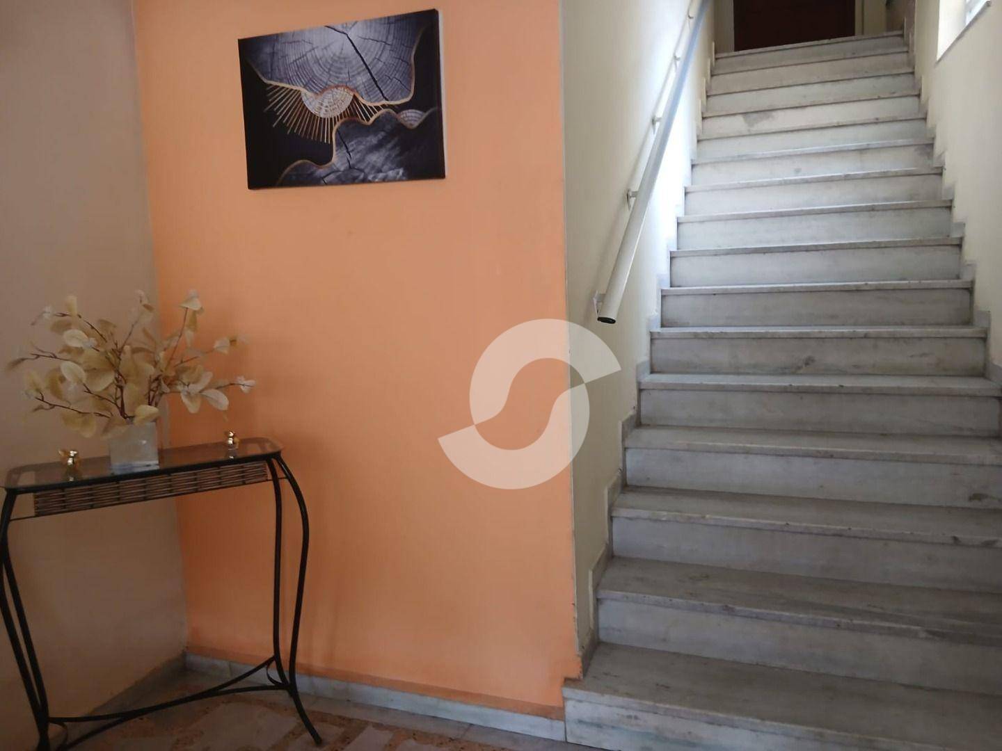  - Apartamento com 2 dormitórios à venda, 54 m² por R$ 150.000,00 - Santa Rosa - Niterói/RJ