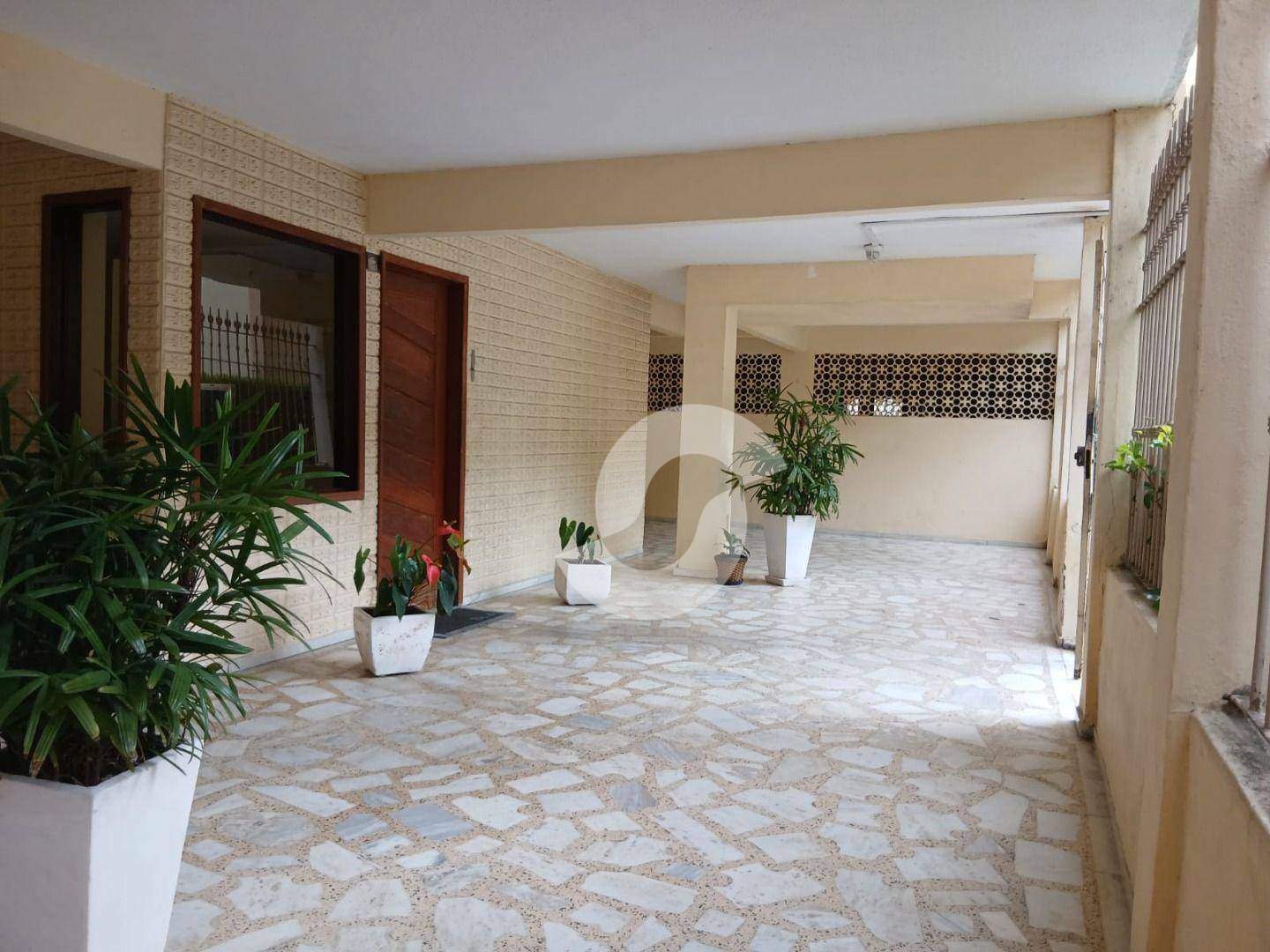 Apartamento à venda com 2 quartos, 54m² - Santa Rosa,Niterói