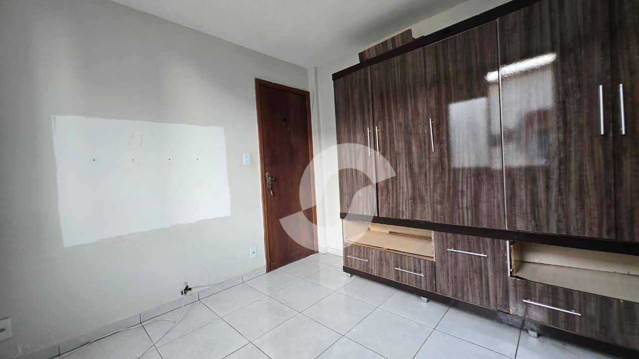  - Apartamento três dormitórios, ótima localização!