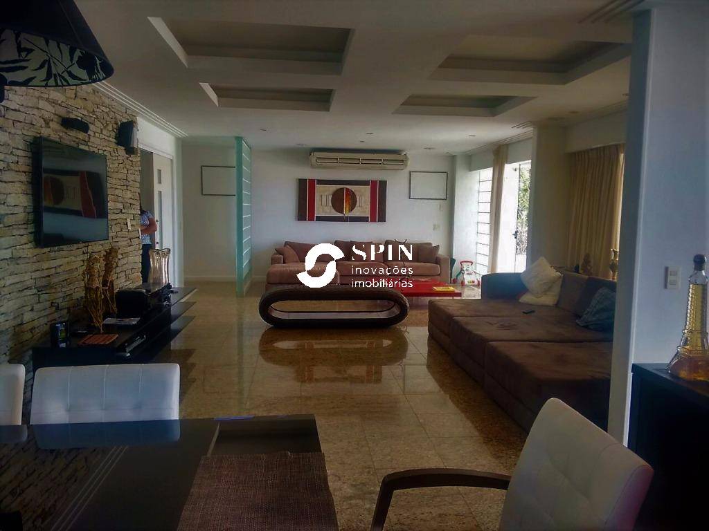 Casa à venda com 4 quartos, 470m² - Camboinhas,Niterói