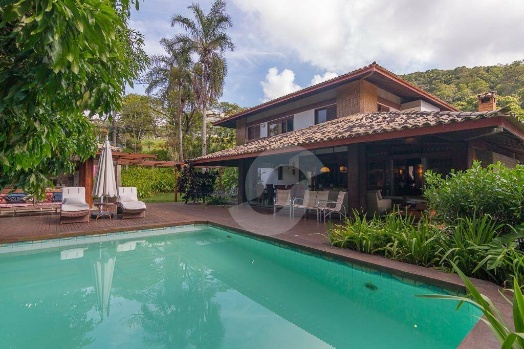 Casa à venda com 6 quartos, 800m² - Piratininga,Niterói