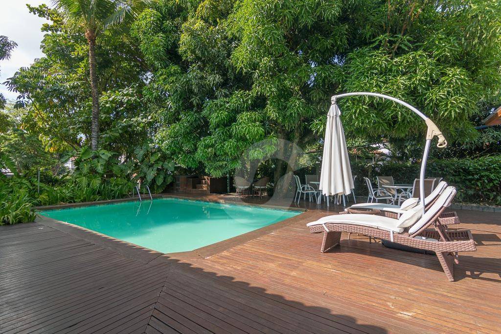 Casa à venda com 6 quartos, 800m² - Piratininga,Niterói