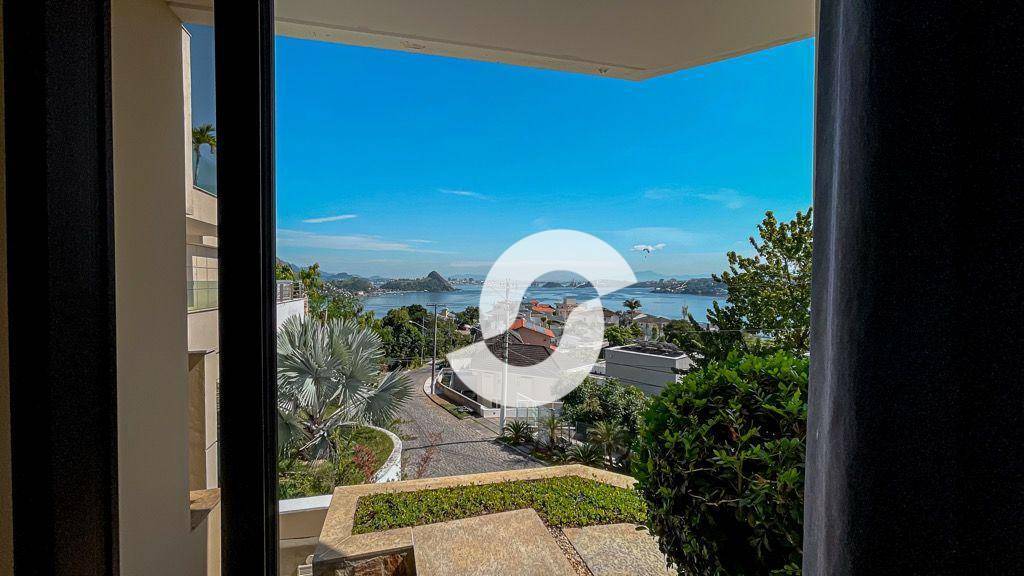 Casa à venda com 4 quartos, 483m² - Charitas,Niterói