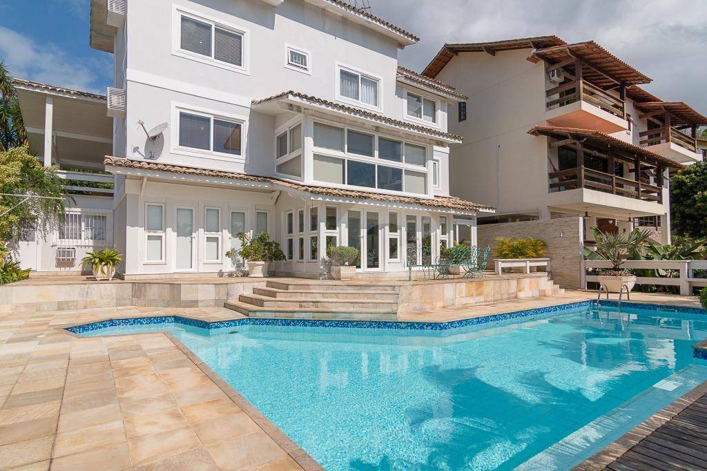 Casa à venda com 4 quartos, 600m² - Badu,Niterói