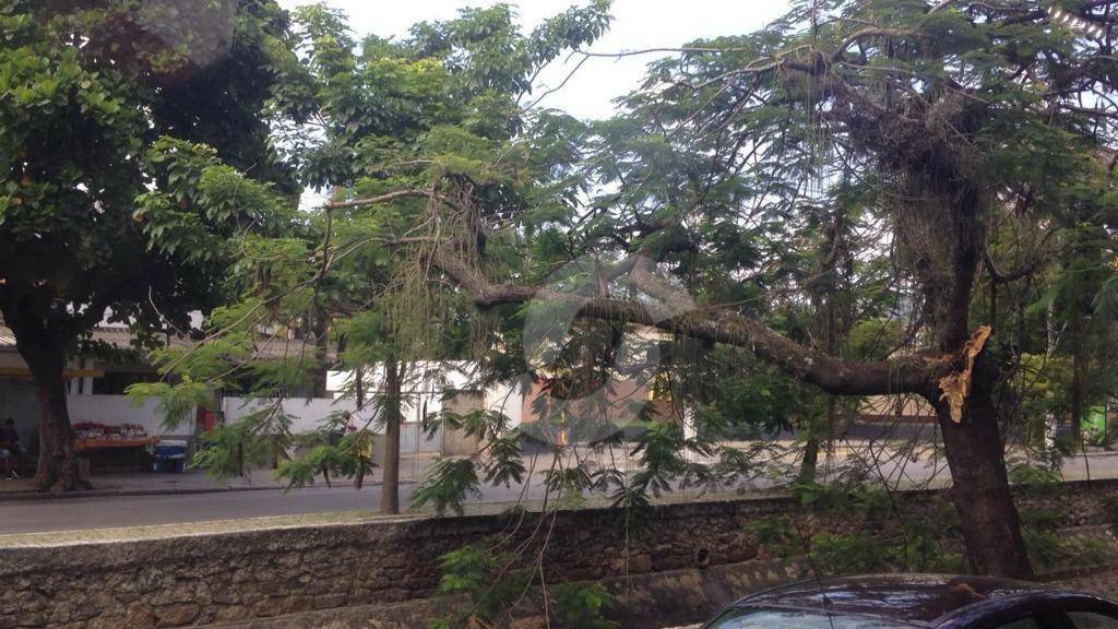 Casa à venda com 4 quartos, 369m² - São Francisco,Niterói