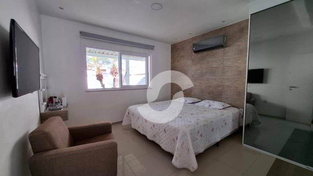 Casa à venda com 2 quartos, 200m² - Praia de Piratininga,Niterói