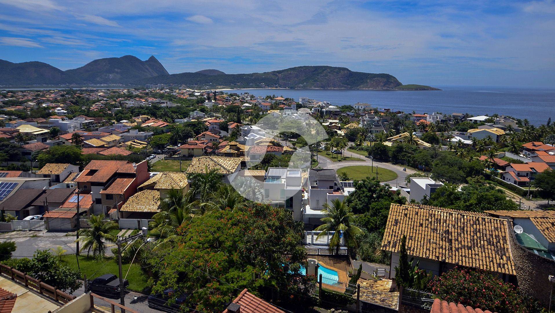  - Casa à venda, 350 m² por R$ 2.500.000,00 - Camboinhas - Niterói/RJ