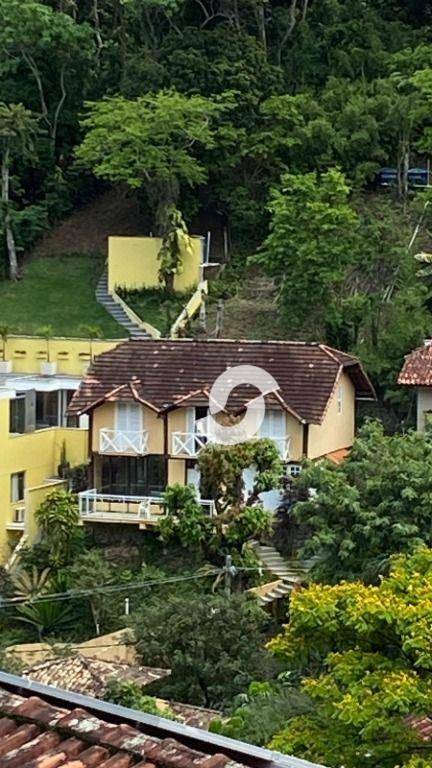  - Casa com 3 dormitórios à venda, 260 m² por R$ 980.000,00 - Itaipu - Niterói/RJ