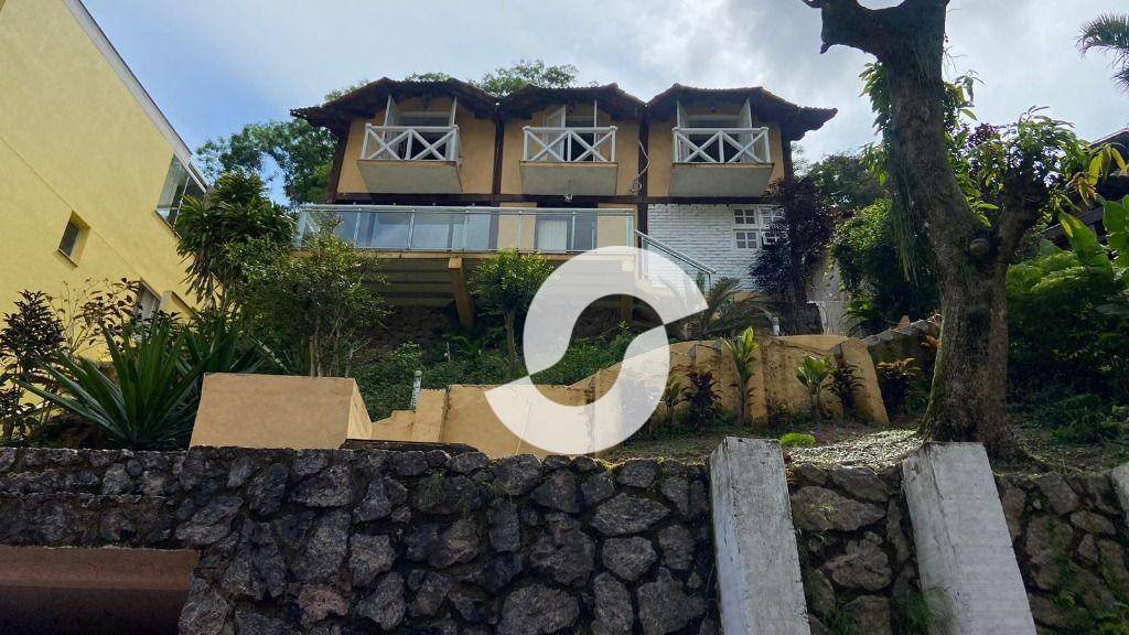 Casa à venda com 3 quartos, 260m² - Itaipu,Niterói