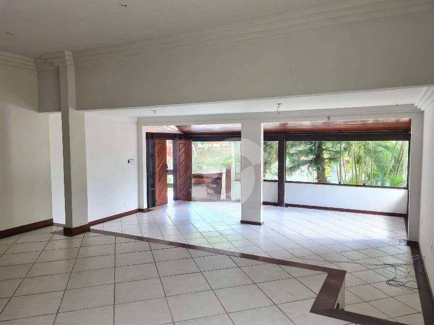 Casa à venda com 4 quartos, 300m² - Serra Grande,Niterói