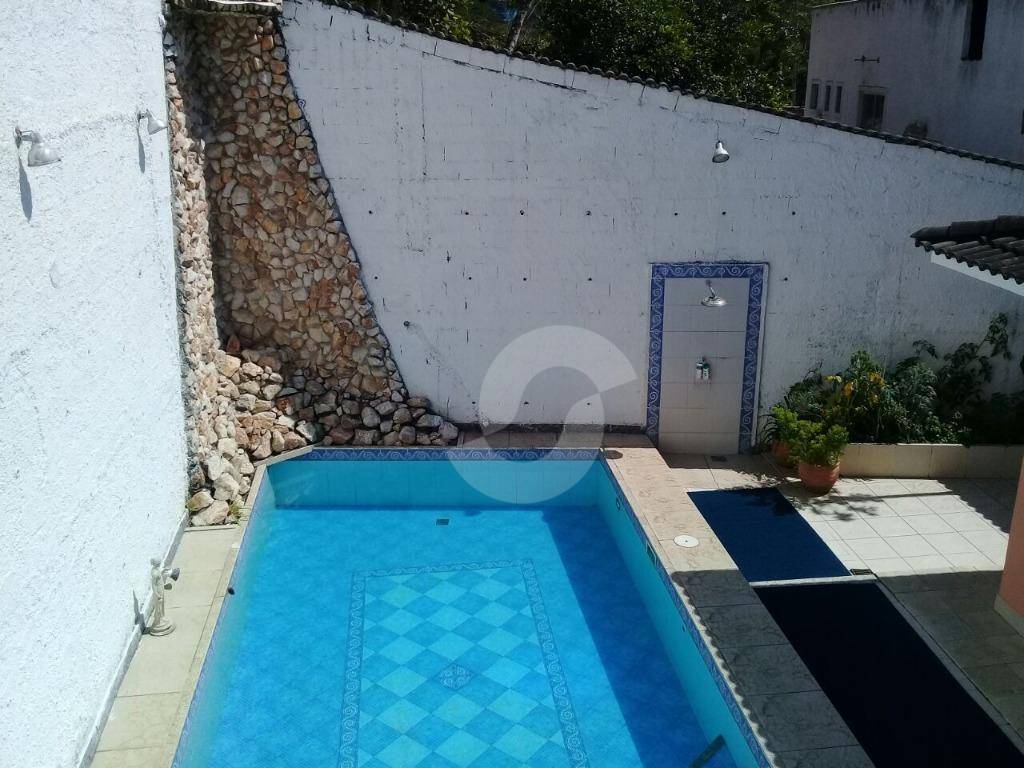 Casa à venda com 7 quartos, 361m² - Sape,Niterói