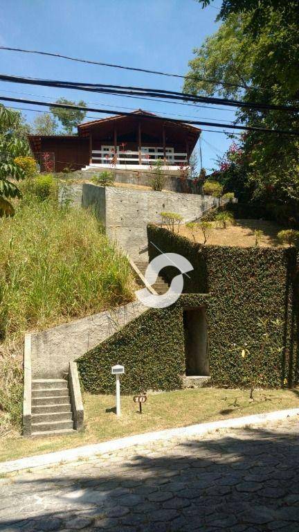 Casa à venda com 3 quartos, 190m² - Sape,Niterói