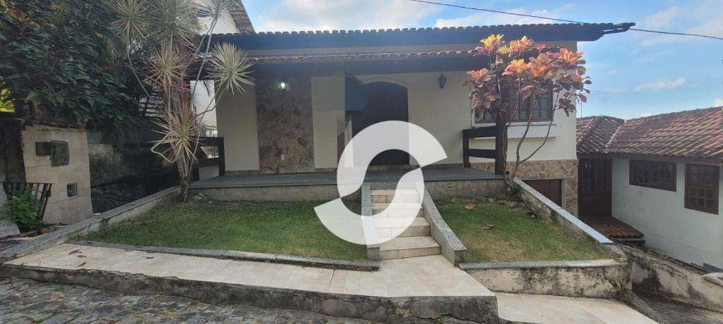 Casa à venda com 5 quartos, 318m² - Badu,Niterói