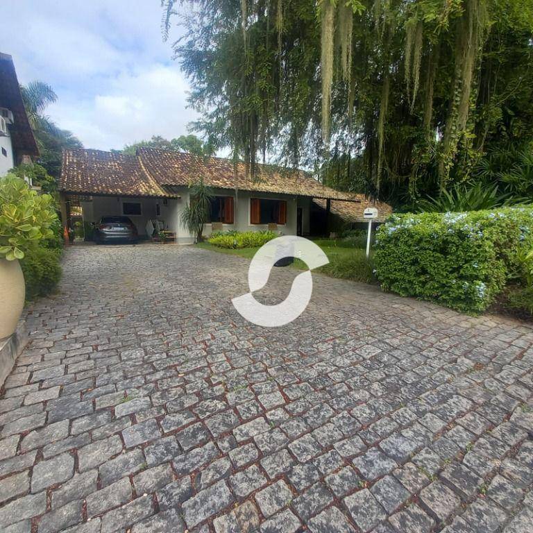 Casa à venda com 4 quartos, 500m² - Santo Antônio,Niterói