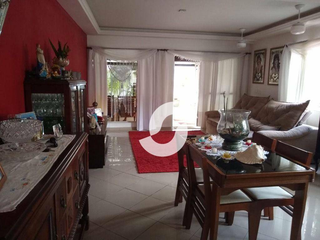 Casa à venda com 3 quartos, 310m² - Piratininga,Niterói