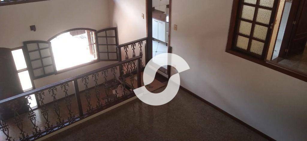 Casa à venda com 3 quartos, 300m² - Serra Grande,Niterói
