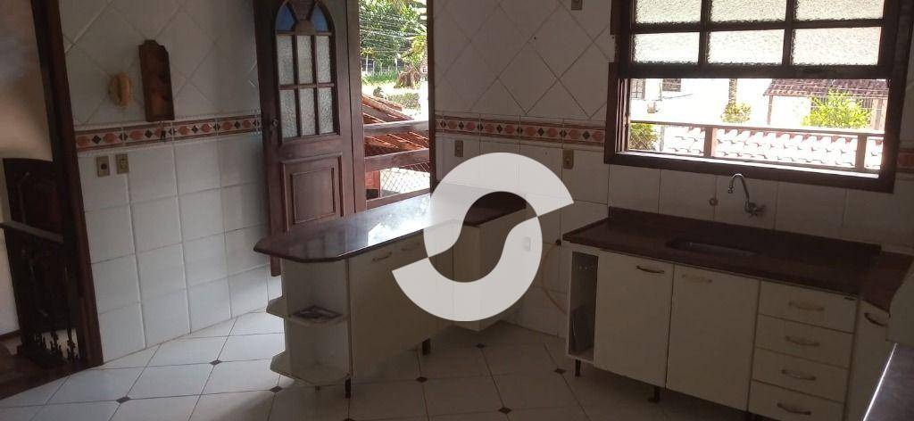 Casa à venda com 3 quartos, 300m² - Serra Grande,Niterói