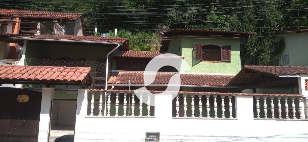 Casa à venda com 3 quartos, 300m² - Serra Grande,Niterói