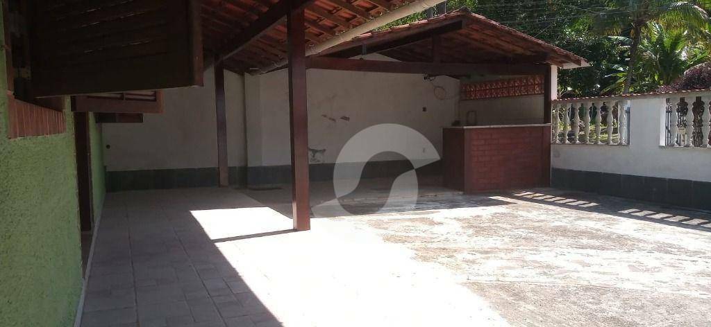  - Casa com 3 dormitórios à venda, 300 m² por R$ 800.000,00 - Serra Grande - Niterói/RJ