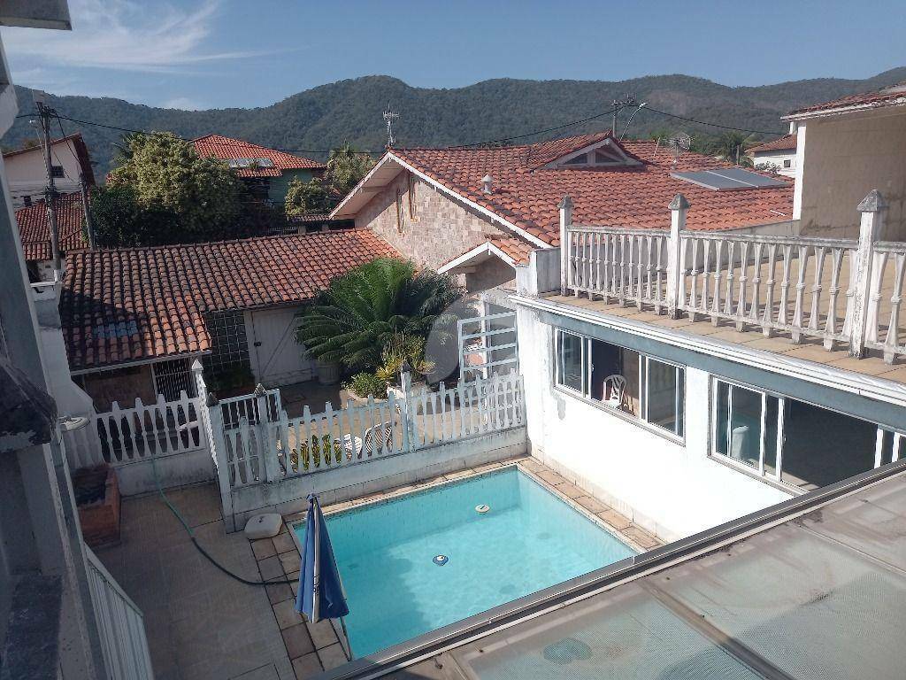 Casa à venda com 7 quartos, 360m² - Itaipu,Niterói