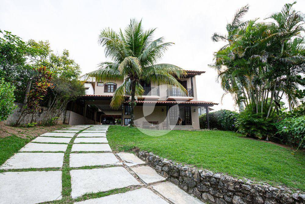 Casa à venda com 5 quartos, 400m² - Pendotiba,Niterói