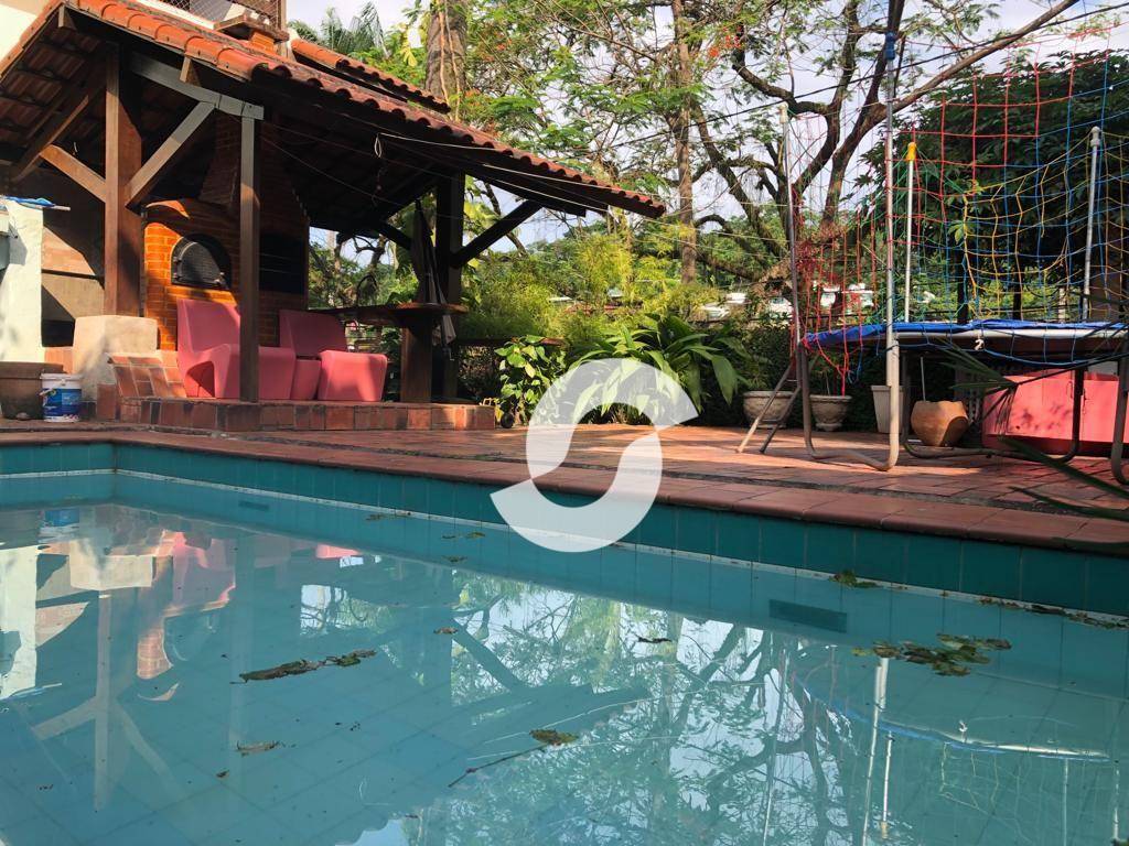 Casa à venda com 4 quartos, 350m² - Pendotiba,Niterói