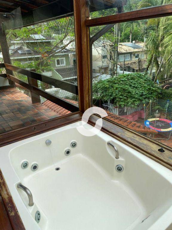 Casa à venda com 4 quartos, 350m² - Pendotiba,Niterói