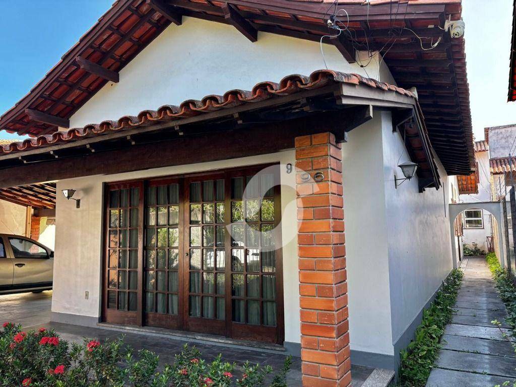 Casa à venda com 5 quartos, 232m² - São Francisco,Niterói